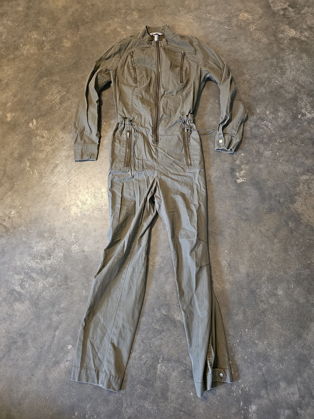 Athleta Olive Green Utility Jumpsuit Elastic Drawstring Waist, Zipper Pockets 10